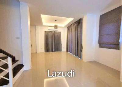 3 Bed 216 SQ.M Uraiwan Grand Villa Pattaya