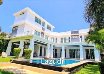 6 Bedroom Palm Oasis Villa For Sale in Pattaya
