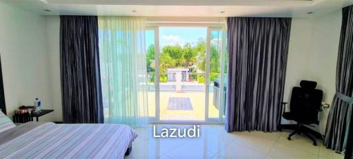 6 Bedroom Palm Oasis Villa For Sale in Pattaya