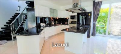 6 Bedroom Palm Oasis Villa For Sale in Pattaya