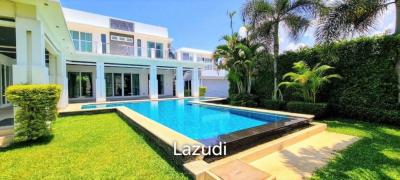 6 Bedroom Palm Oasis Villa For Sale in Pattaya