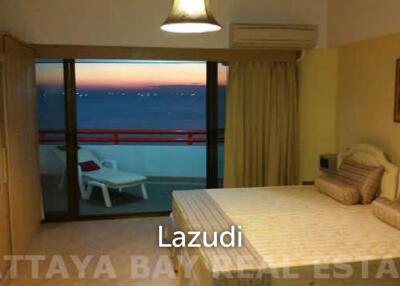 1 Bed 1 Bath 105 SQ.M Sunshine Beach Condotel