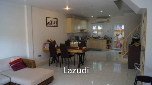 Town House For sale in Pratumnak