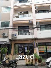 Town House For Sale In Soi Buakhao