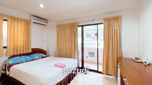 Service Apartment in the heart of Soi Buakhao, Pattaya, For Lease and Sale.