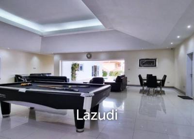 4 Bedrooms 4 Bathrooms 500 SQ.M. Miami Villa