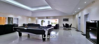 4 Bedrooms 4 Bathrooms 500 SQ.M. Miami Villa