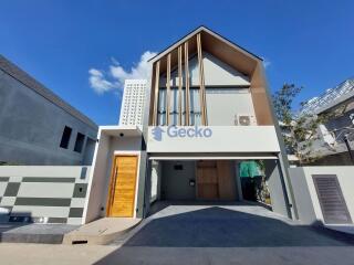 4 Bedrooms House in The Infini Pattaya East Pattaya H009357