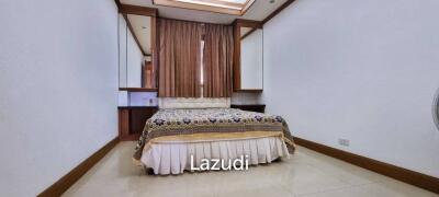 3 Beds 2 Baths 202 SQ.M Baan Somprasong Condo