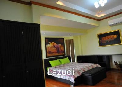 4 Bed 4260 SQ.M Villa in Baan Dusit Pattaya Lake