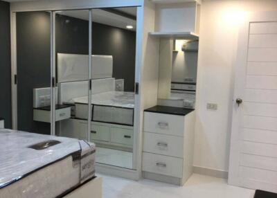 1 Bedroom 1 Bathroom 59 SQ.M Pattaya Beach Condo