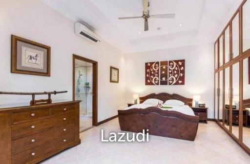 4 Beds 4 Baths 250 SQ.M Pool Villa in Pratumnak