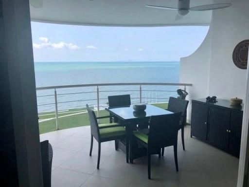 3 Bedrooms Corner Apartment With Sea View In Na Jomtien  For Sale