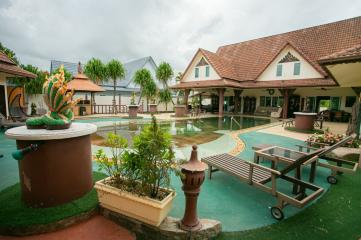 Magnificent Pool Villa 4 bedrooms and 4 bathrooms For Sale In Huay Yai