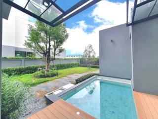 house for sale near Robinson Ratchaphruek, New Modern Living, luxury home style, warm tones, Modern