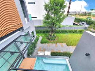 house for sale near Robinson Ratchaphruek, New Modern Living, luxury home style, warm tones, Modern