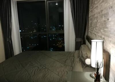 Life Sukhumvit 48 1-Bedroom 1-Bathroom Fully-Furnished Condo for Rent