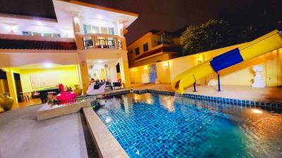 Two Storey Pool Villa in View Point Villa Jomtien For Sale