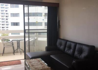 Studio Condo in Jomtien Condotel Dongtan Beach for sale.