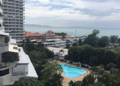 Studio Condo in Jomtien Condotel Dongtan Beach for sale.