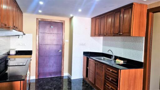 2 Bedrooms condo in Angket Condominium Jomtien For Sale