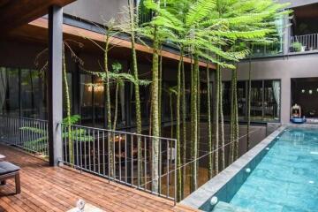 house for sale in Lat Phrao 71 area with private swimming pool, beautifully decorated, ready to