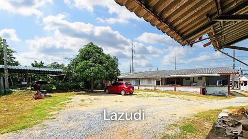 Land and Comercial Business for sale