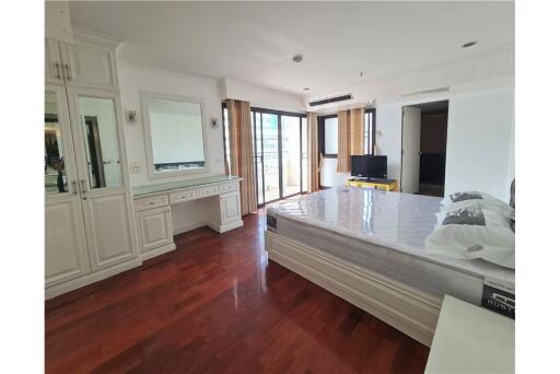 Condo in Prime Sukhumvit High Floor