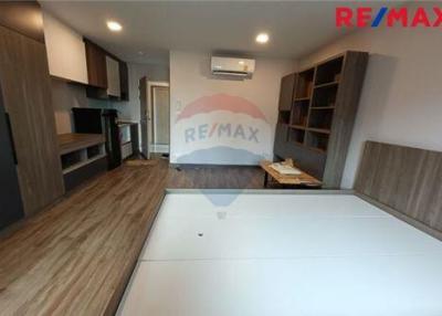 27 Sqm., 1 Bed, 1 Bath Condo listed for ฿ 2,130,000.