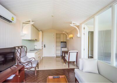 Grand Florida Beachfront Condo One Bedroom Corner 39 m2 Sea View - 920471001-753