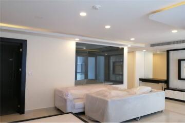 Grand Avenue Condo, One Bedroom for Sale - 920471001-60