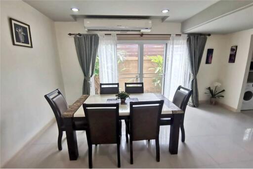 House for Sale 3 Bed 3 Bath in Silk Road Place. - 920471001-235