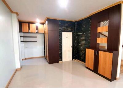House 2 Storey 3 Bed 3 Bath Sale in PATTA Let. - 920471001-238