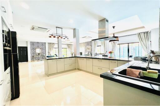 Baan Dusit Pattaya View Villa for Sale - 920471001-1101