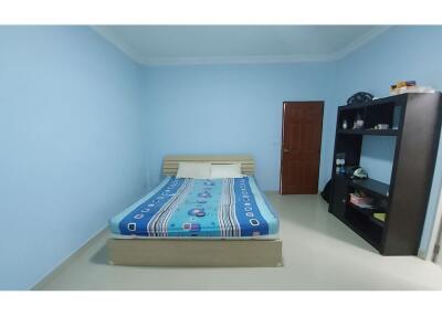 Three Bedroom Pretty House - 920471001-760