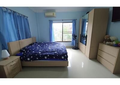 Three Bedroom Pretty House - 920471001-760