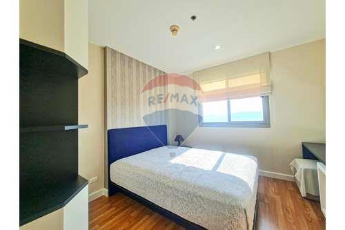 2 Bed 2 Bath Condo in The North of Hua-Hin For Sale