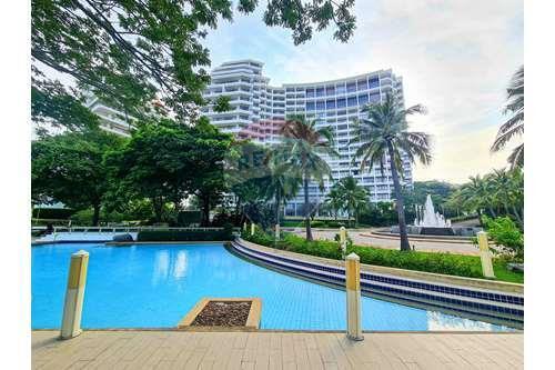 2 Bed 2 Bath Condo in The North of Hua-Hin For Sale