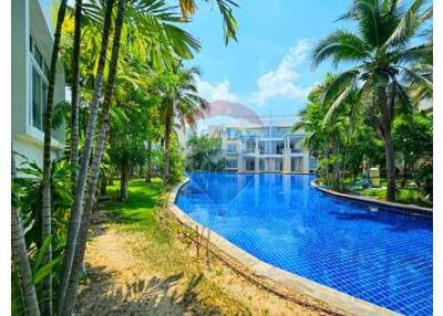 Blue Lagoon Residences Private Villa 3 Bed 4 Bath For Sale