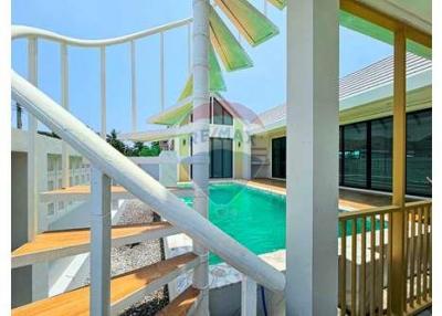 Brand New Pool Villa Near the beach, 3 Bed 3 Bath in Pranburi For Sale