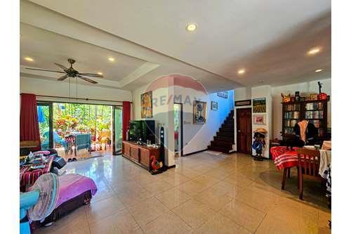 Cozy 2 Storey House, 3 Bed 2.5 Bath in Hua Hin, Khao Tao For Sale