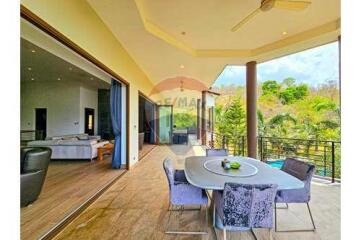 Grand Luxury Mansion in a Great Location of Hua Hin, Soi 88 For Sale