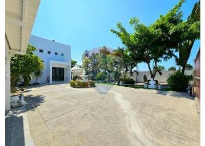 4 Bed 4 Bath Private Villa with Panorama Mountain Villa For Sale