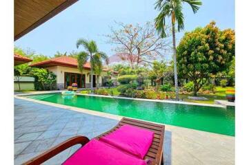 Private Modern Tropical Villa, 5 Bed 5 Bath in Sam Roi Yod For Sale