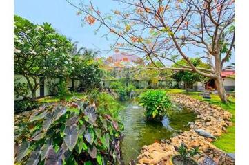 Private Modern Tropical Villa, 5 Bed 5 Bath in Sam Roi Yod For Sale