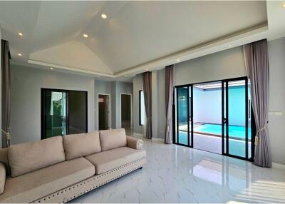 Brand New Modern Villa in Sam Pra Ya area, 3 Bed 3 Bath For Sale