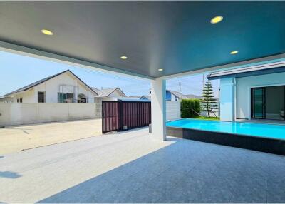 Brand New Modern Villa in Sam Pra Ya area, 3 Bed 3 Bath For Sale