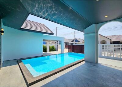 Brand New Modern Villa in Sam Pra Ya area, 3 Bed 3 Bath For Sale