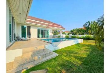 3 Bed 2 Bath Private Modern Villa in Hua Hin Soi 88 For Sale