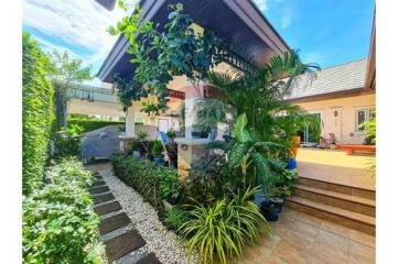 3 Bed 2.5 Bath Nice Villa Hua Hin Soi 6 For Sale